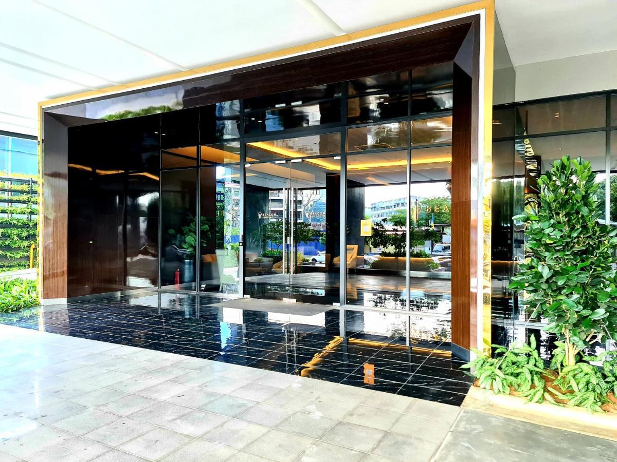 Beacon Executive Premium Suite 조지타운 외부 사진
